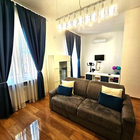 Genoa Lux Apartments With Parking Exterior foto