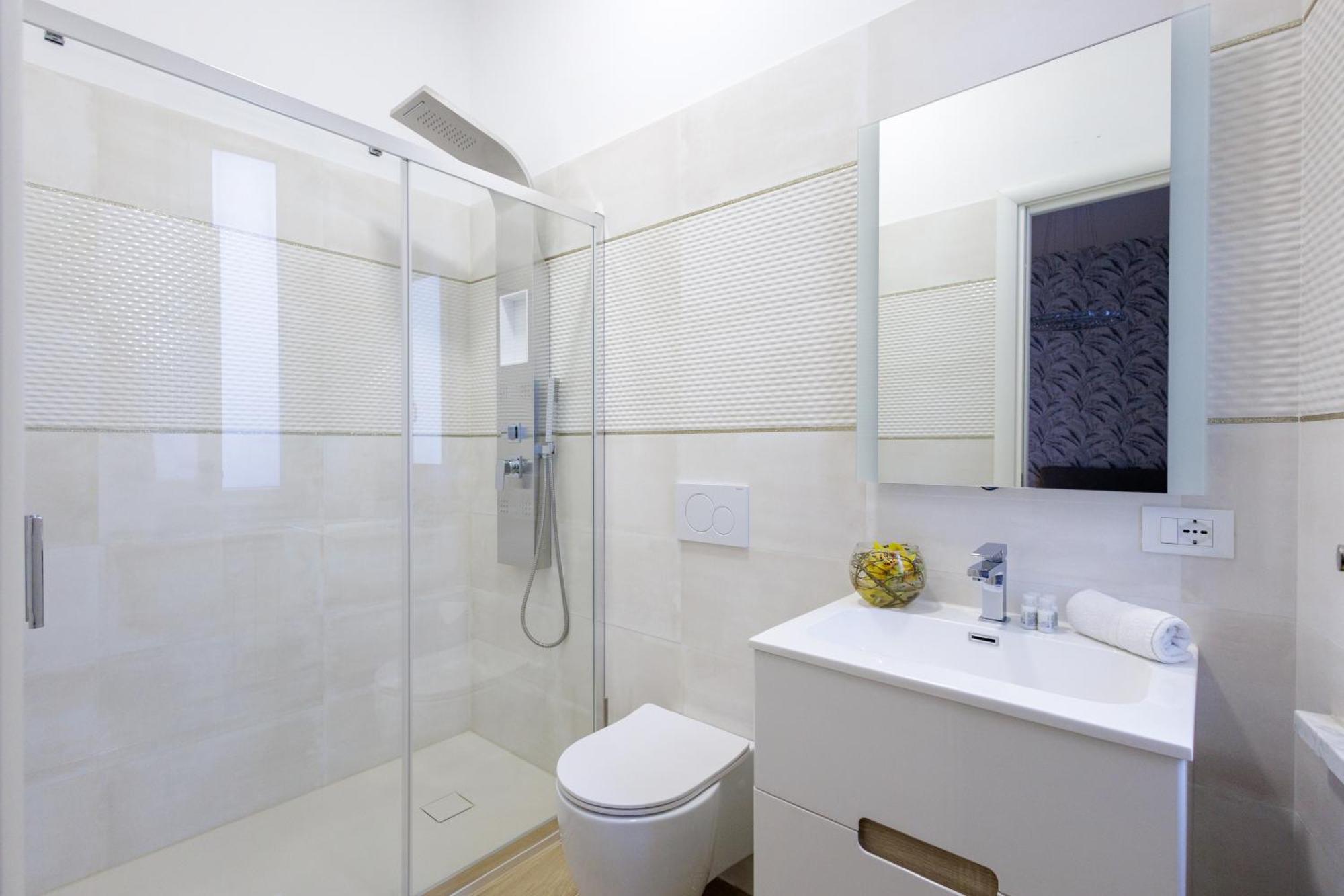 Genoa Lux Apartments With Parking Exterior foto